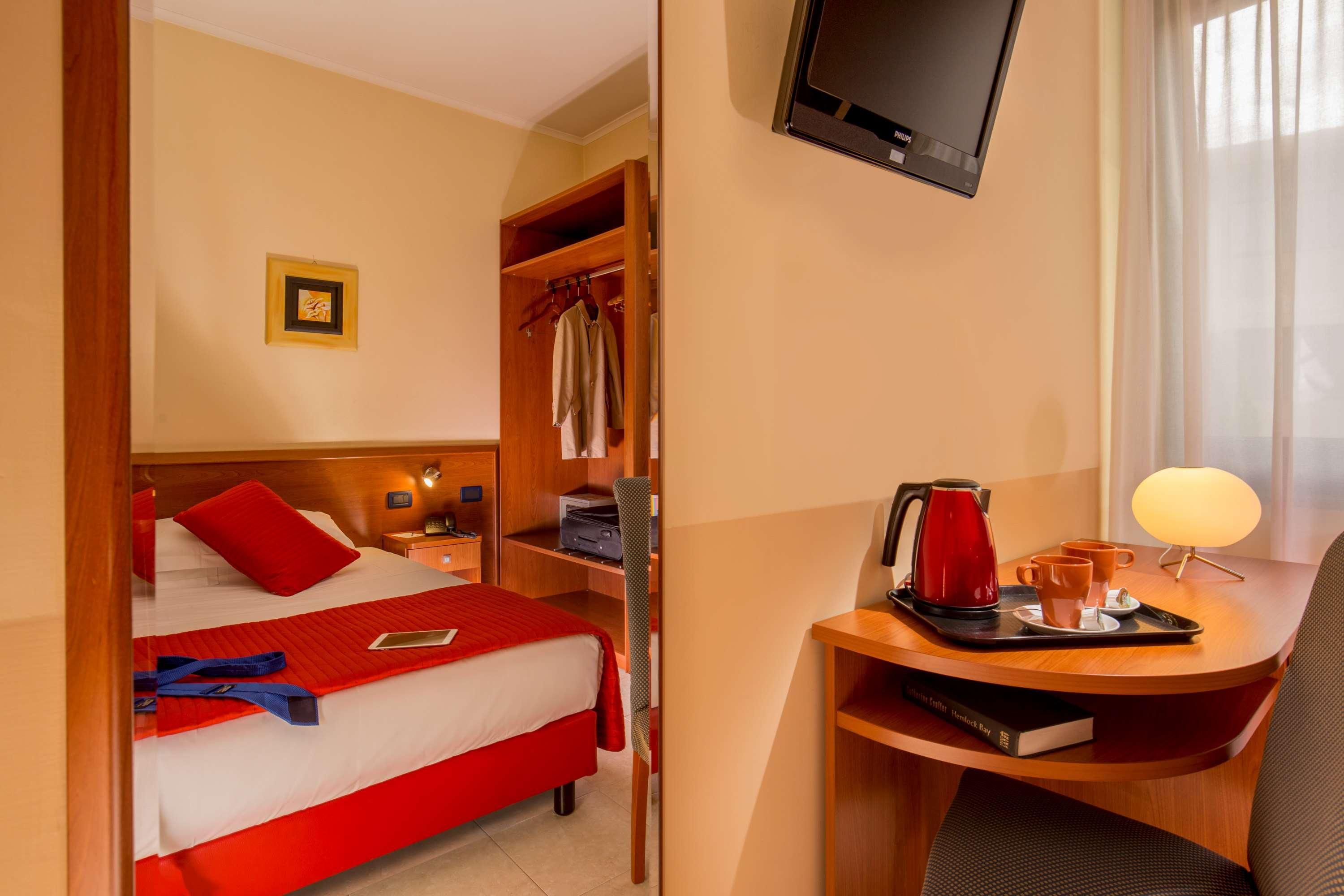 Best Western Blu Hotel Roma Esterno foto