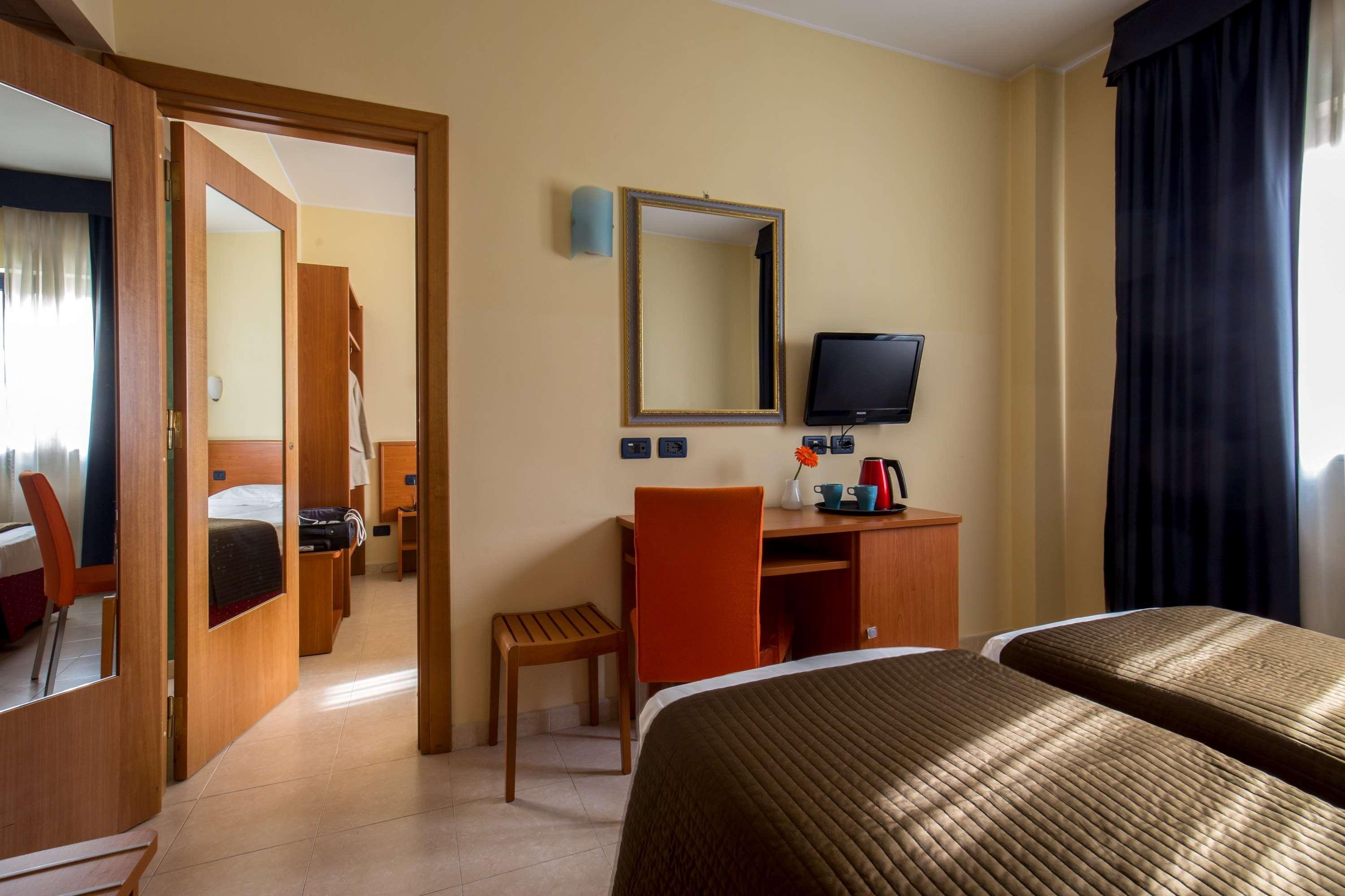 Best Western Blu Hotel Roma Esterno foto