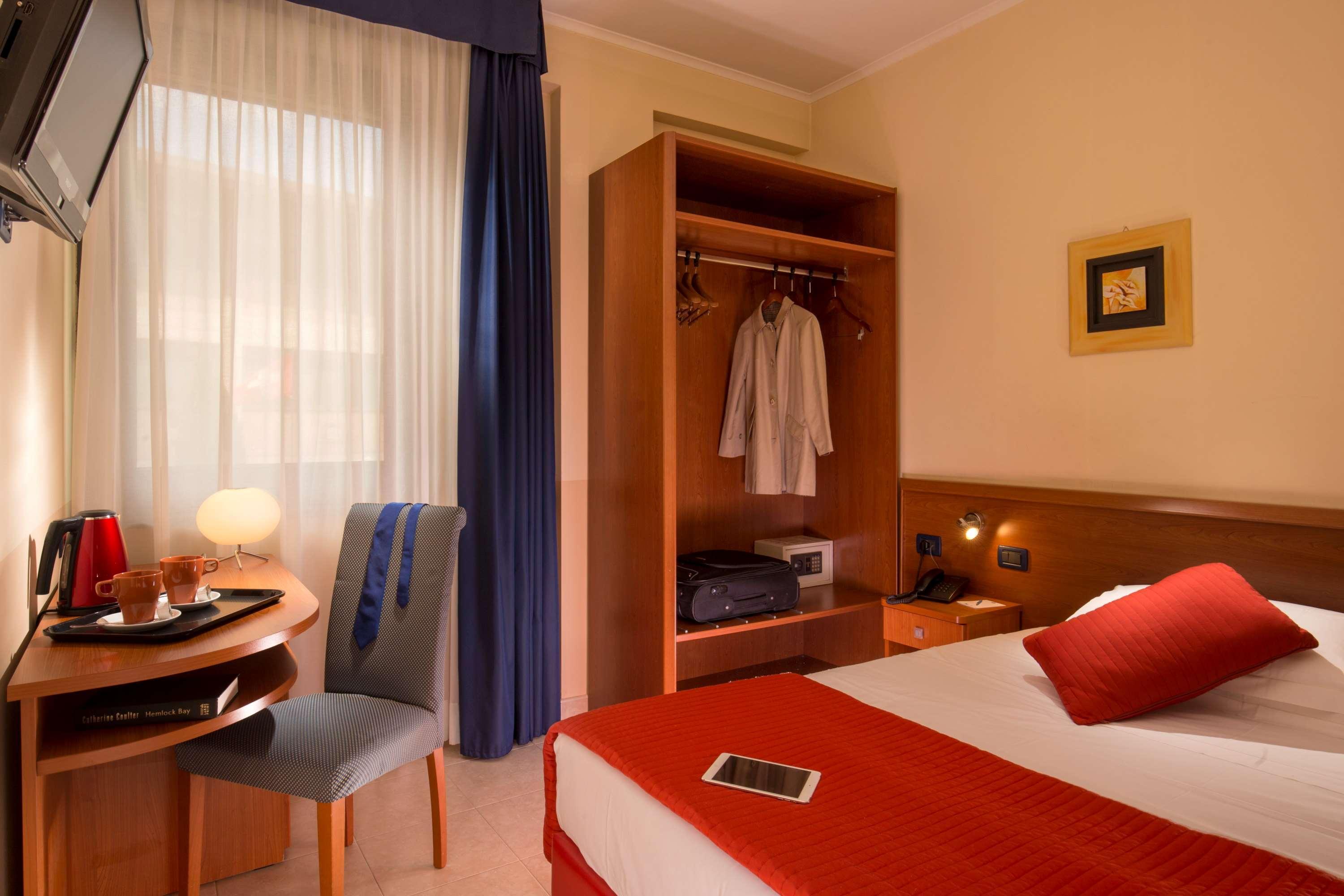 Best Western Blu Hotel Roma Esterno foto