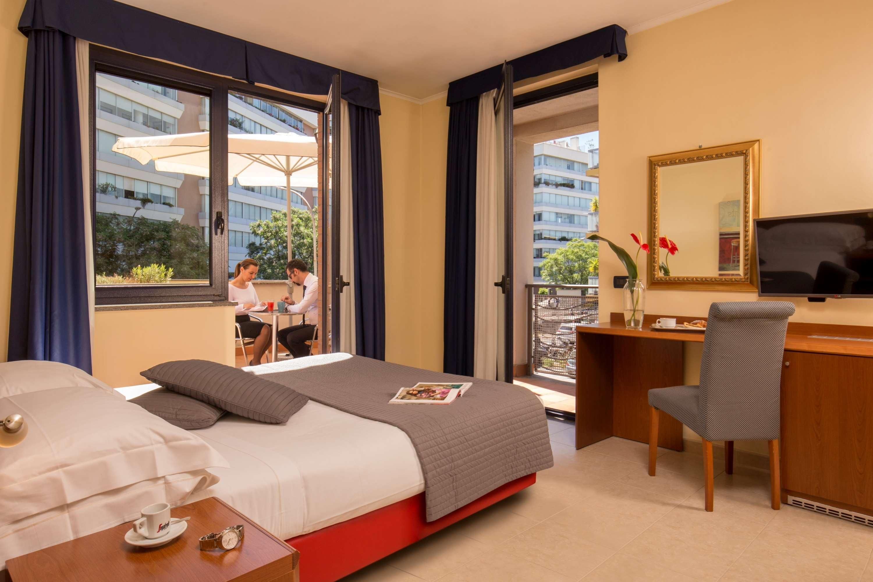 Best Western Blu Hotel Roma Esterno foto